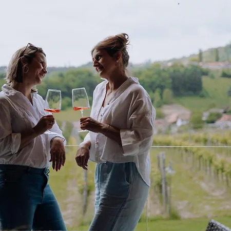 Winzerhof - * Deutsch Haseldorf